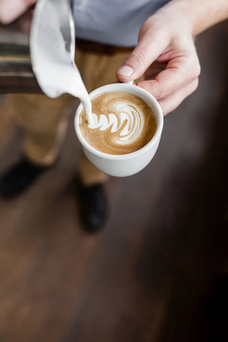 Bedrijfsfotografie Smit en Dorlas voor Coffee Milk Magic magazine van FrieslandCampina.
