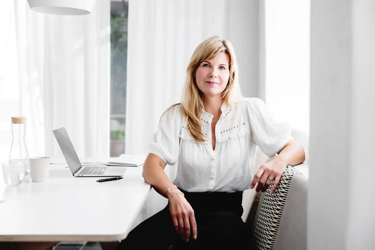 Portret van Janneke Duives door Jurriaan Huting