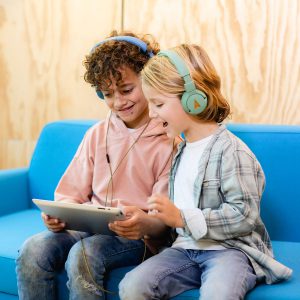 Lifestyle fotografie & video POGS Kids only Headphones