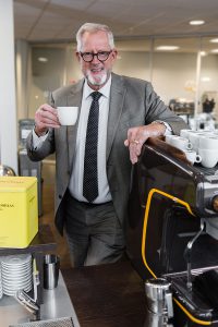 Bedrijfsfotografie Smit en Dorlas voor Coffee Milk Magic magazine van FrieslandCampina.