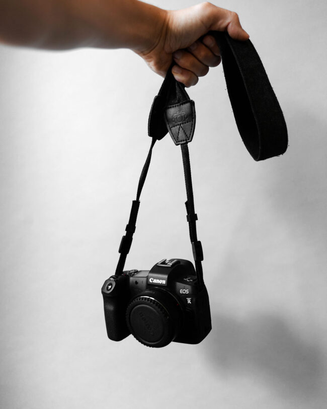 Studio | Welcome DSLR or Mirrorless? Wat heeft jouw voorkeur of waar werk je op dit moment het liefst mee? Systeemcamera : Canon EOS R