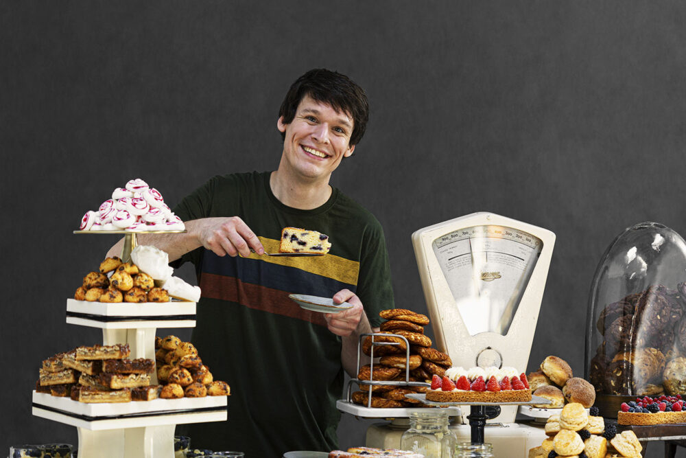 Jurriaan Huting Huting.net fotograaf Food fotografie Nijmegen Fotoshoot | Cover kookboek 'Rutger bakt de 100 allerbeste recepten' Rutger van den Broek Hilversum Heel Holland Bakt Carrera Culinair Uitgeverij Carrera - Overamstel uitgevers