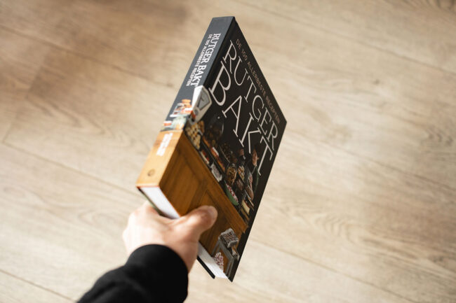 Jurriaan Huting Huting.net fotograaf Food fotografie Nijmegen Fotoshoot | Cover kookboek 'Rutger bakt de 100 allerbeste recepten' Rutger van den Broek Hilversum Heel Holland Bakt Carrera Culinair Uitgeverij Carrera - Overamstel uitgevers