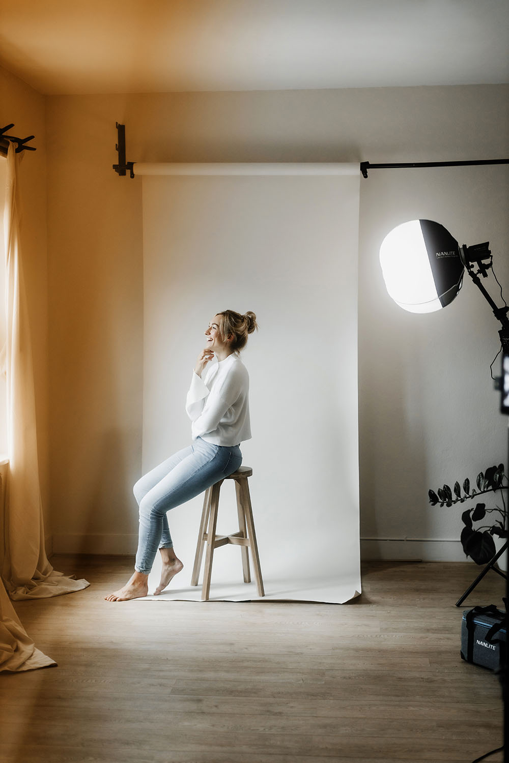 Fotoshoot Studio | Portret serie Anouck Nijmegen studio opstelling daglicht Nanlite Canon